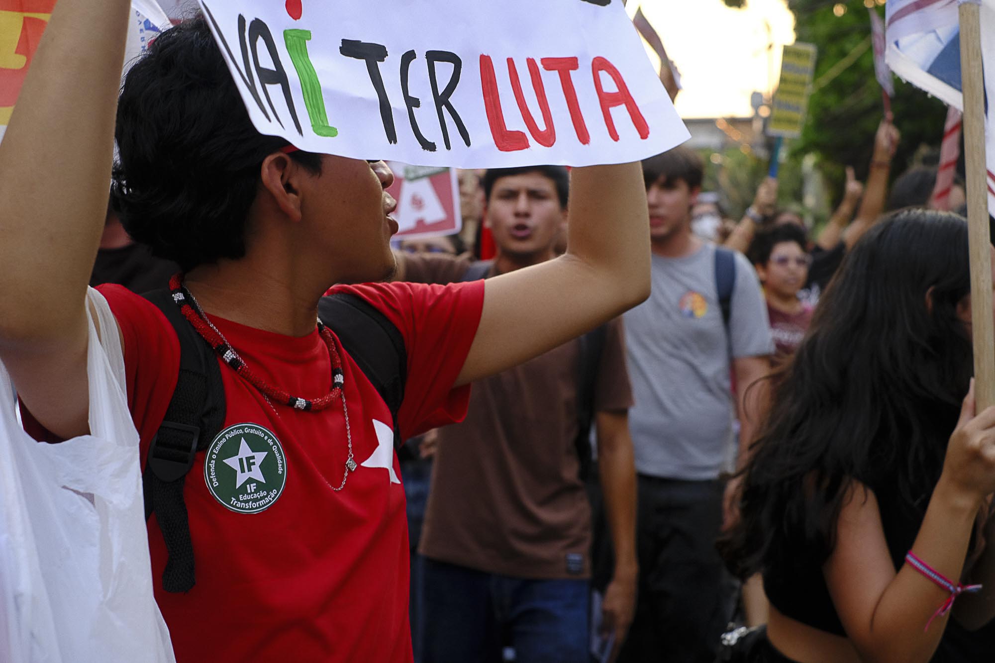 Movimento Estudantil que saiu da Universidade do Estado do Amazonas até a Assembleia Legislativa